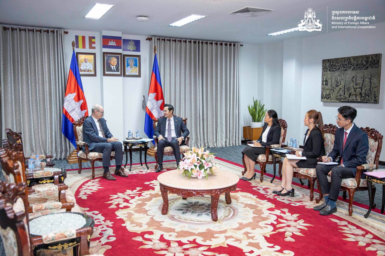 His Excellency KHUON Phon Rattanak has a meeting with Mr. Jost Kadel 