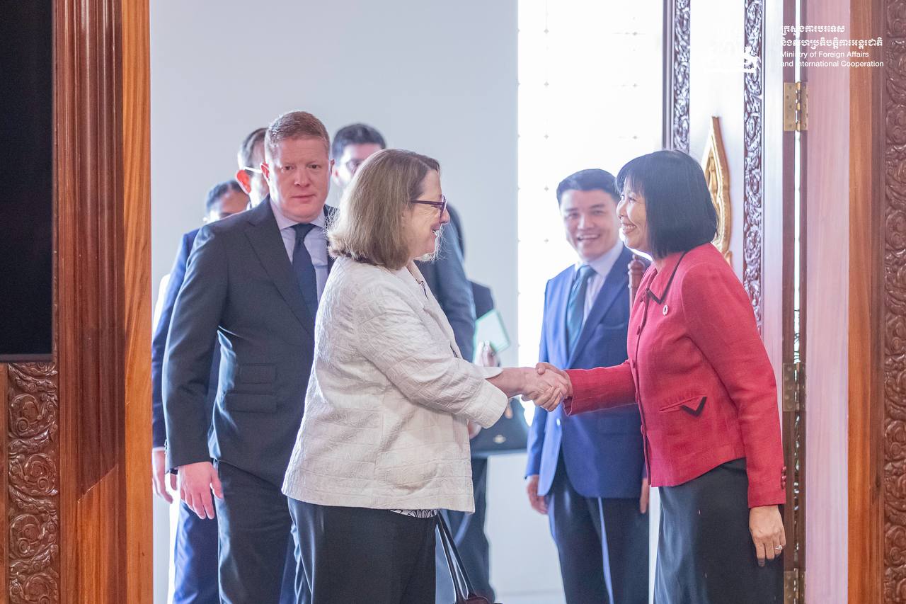 Her Excellency EAT Sophea has a meeting with Ms. Reva price 