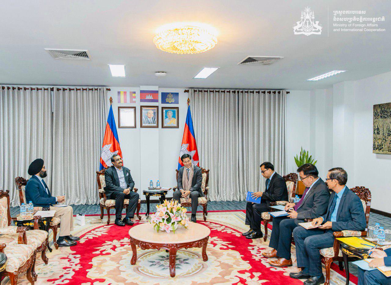 His Excellency Dr. UN Kheang receives President of the India Foundation