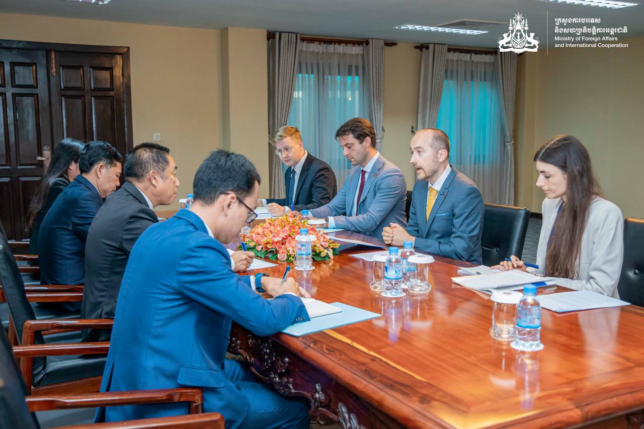 His Excellency Under Secretary of State KE Sovann and Mr. Andreas Berghld hold a meeting 